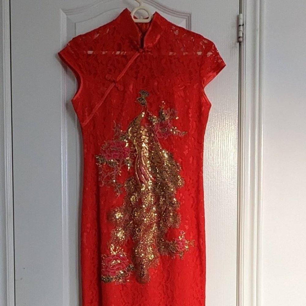 Traditional Red Wedding Gown